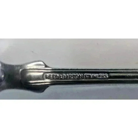 Reed & Barton Colonial Shell Serving Spoon
18/8‎ Stainless Steel - Picture 5 of 5